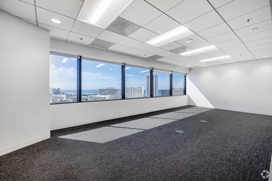 More Photos Of 401 Wilshire Blvd, Santa Monica Coworking Space