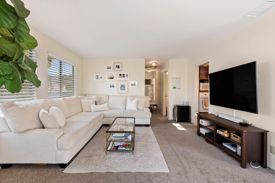 More Photos Of 429 Nautilus St, La Jolla Apartments For Sale