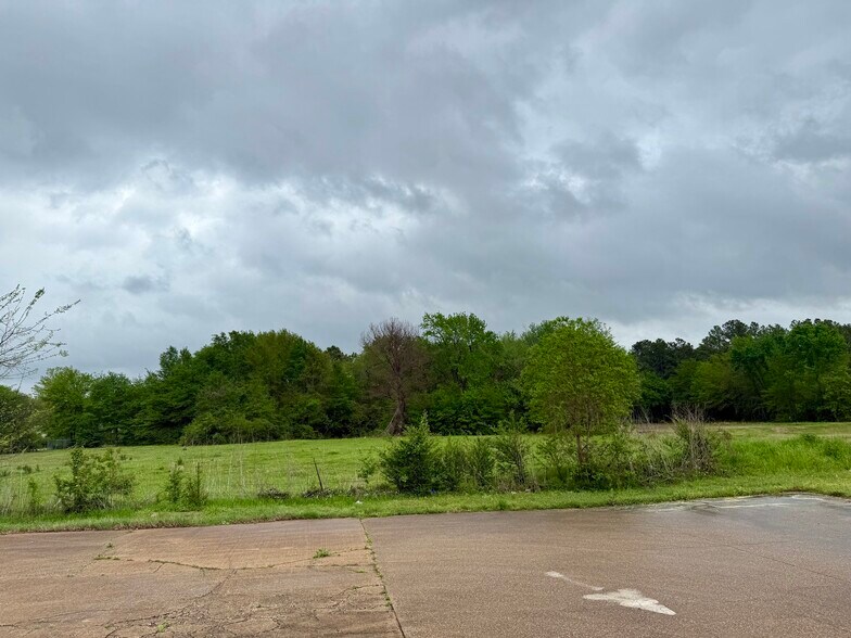 More Photos Of , Lindale Office For Sale