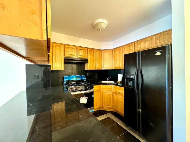 More Photos Of 1389 Stanley Ave, Brooklyn Apartments For Sale