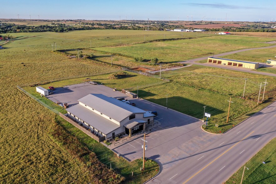 More Photos Of 1520 E Eagle Rd, Weatherford Light Manufacturing For Sale