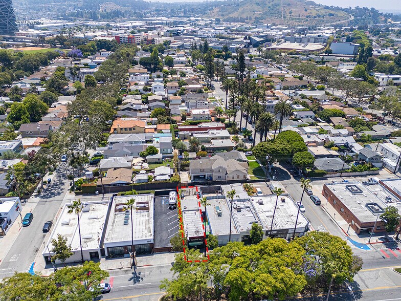 More Photos Of 8554 Washington Blvd, Culver City Bar For Sale