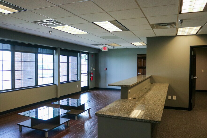 More Photos Of 3730 S Elizabeth St, Independence Medical For Lease