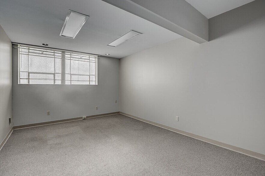 More Photos Of 118 W 5th St, Covington Loft Creative Space For Sale