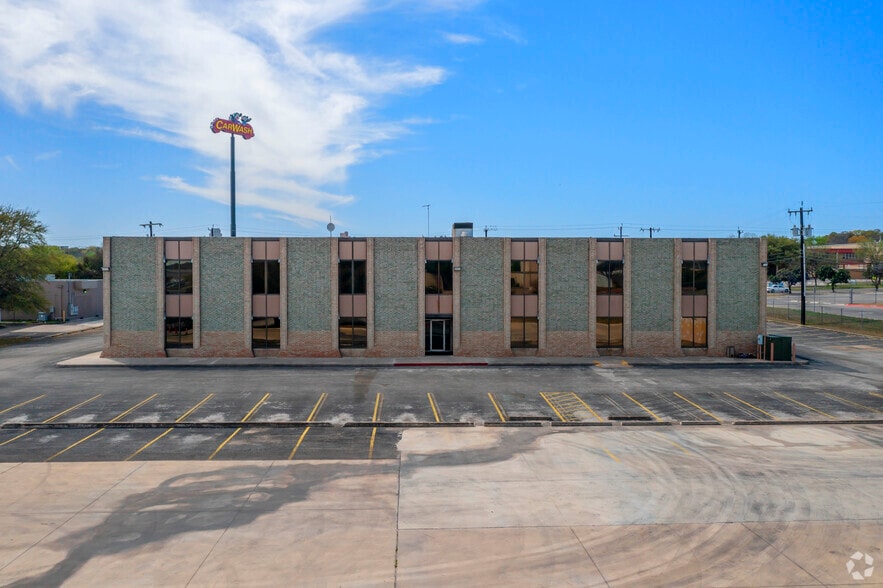 More Photos Of 4400-4402 Vance Jackson Rd, San Antonio Office For Lease