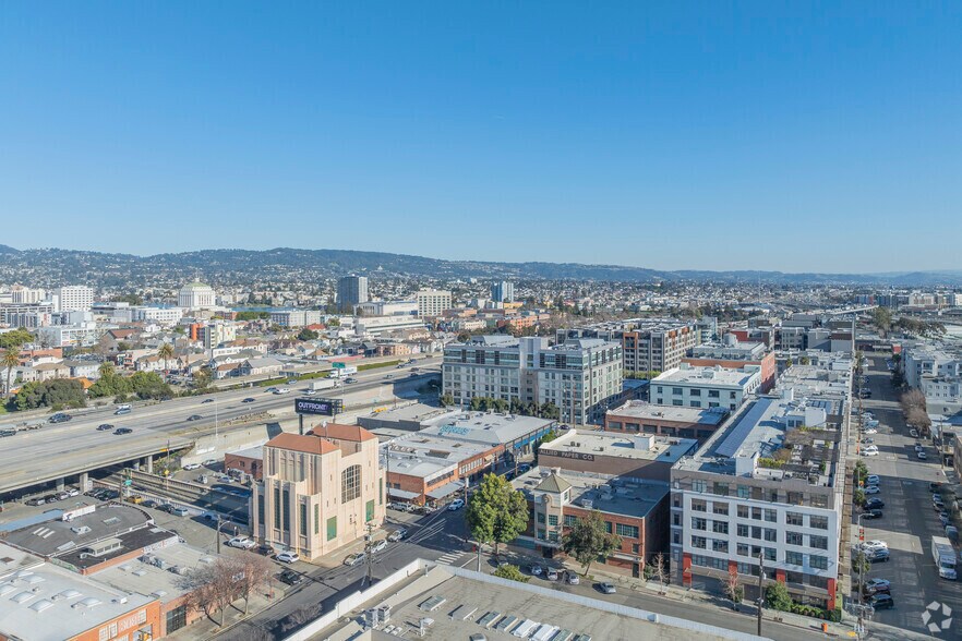 More Photos Of 318 Harrison St, Oakland Loft Creative Space For Lease