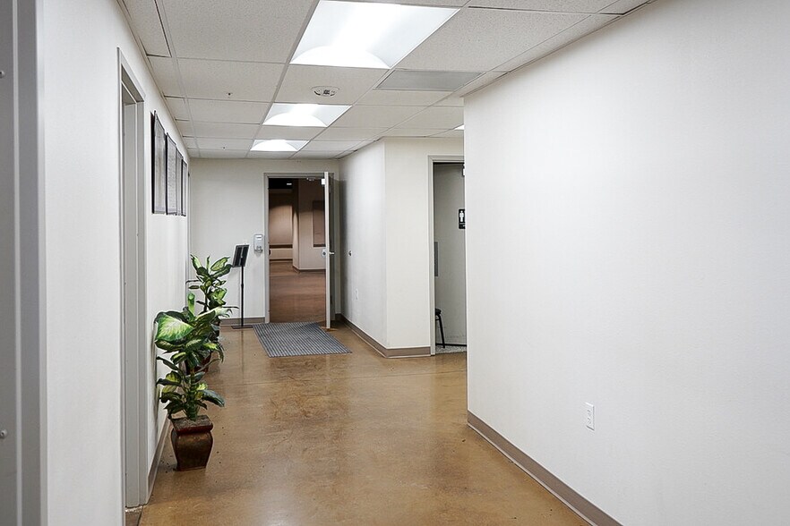 More Photos Of 2001 Yellowstone River Dr, Glendive Restaurant For Sale