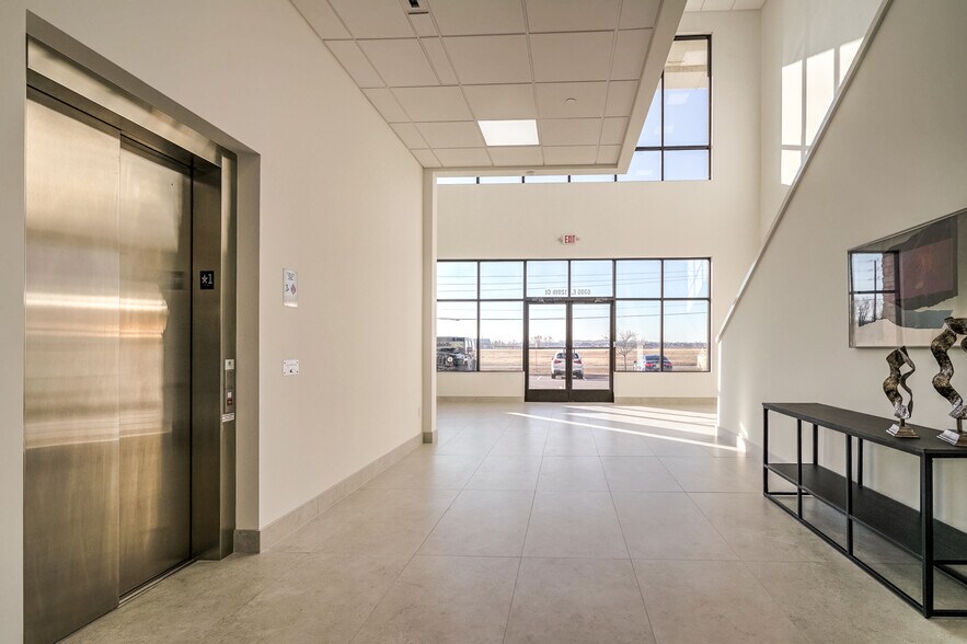 More Photos Of 6305 E 120th Ct, Tulsa Coworking Space