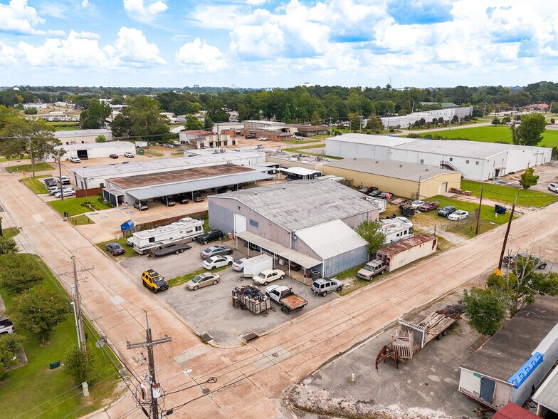More Photos Of 405 Wall St, Lafayette Manufacturing For Sale