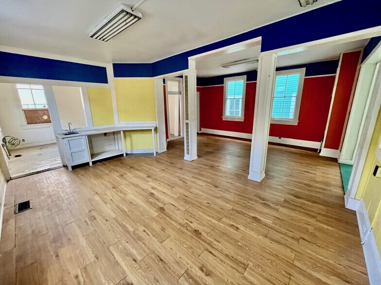 More Photos Of 8237 Oak St, New Orleans Storefront Retail Residential For Lease