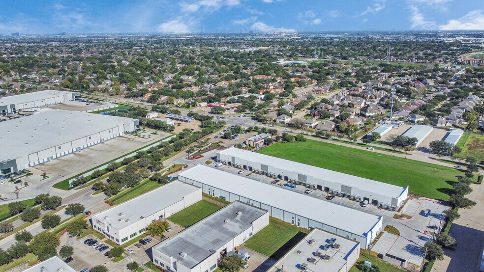 More Photos Of 12425 W Airport Blvd, Sugar Land Light Distribution For Sale