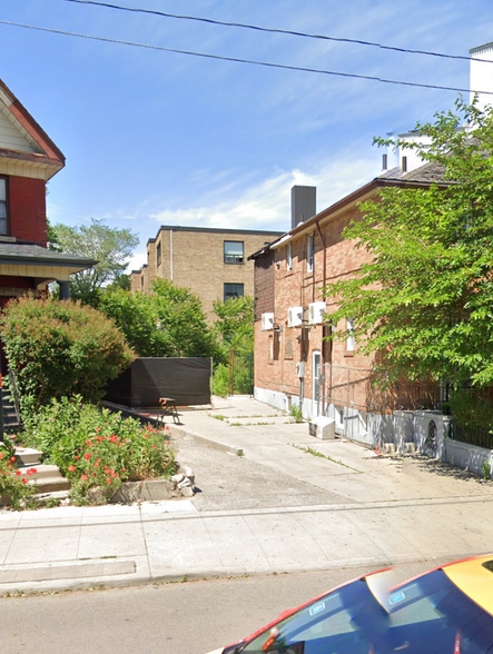 Primary Photo Of 1398 Dundas St W, Toronto Land For Sale