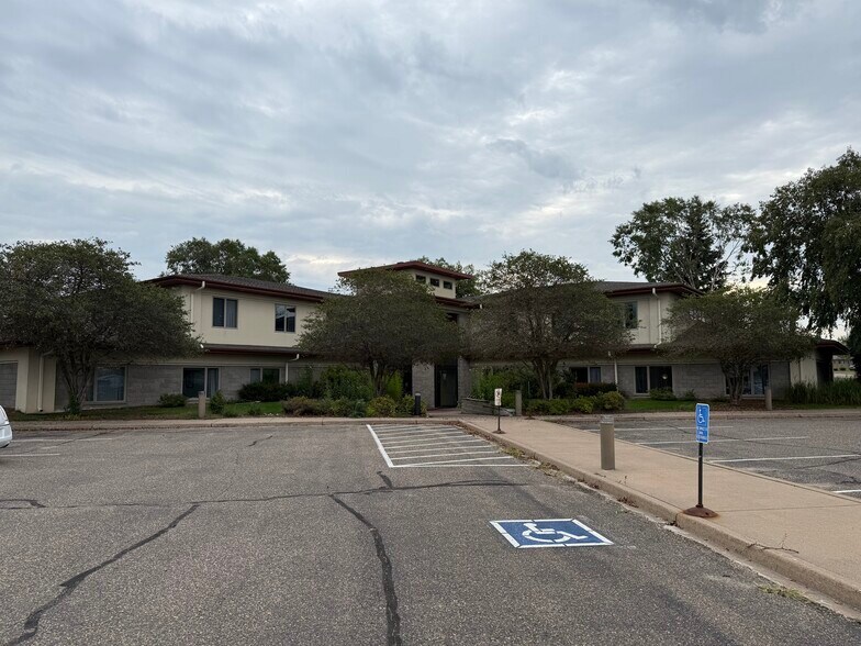 More Photos Of 1477 S Knowles Ave, New Richmond Medical For Lease