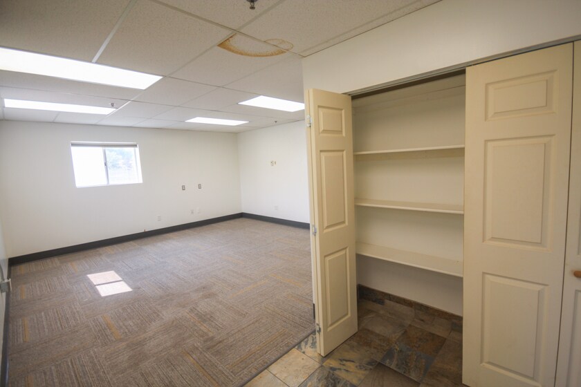More Photos Of 1020 S Garfield Ave, Loveland Warehouse For Sale
