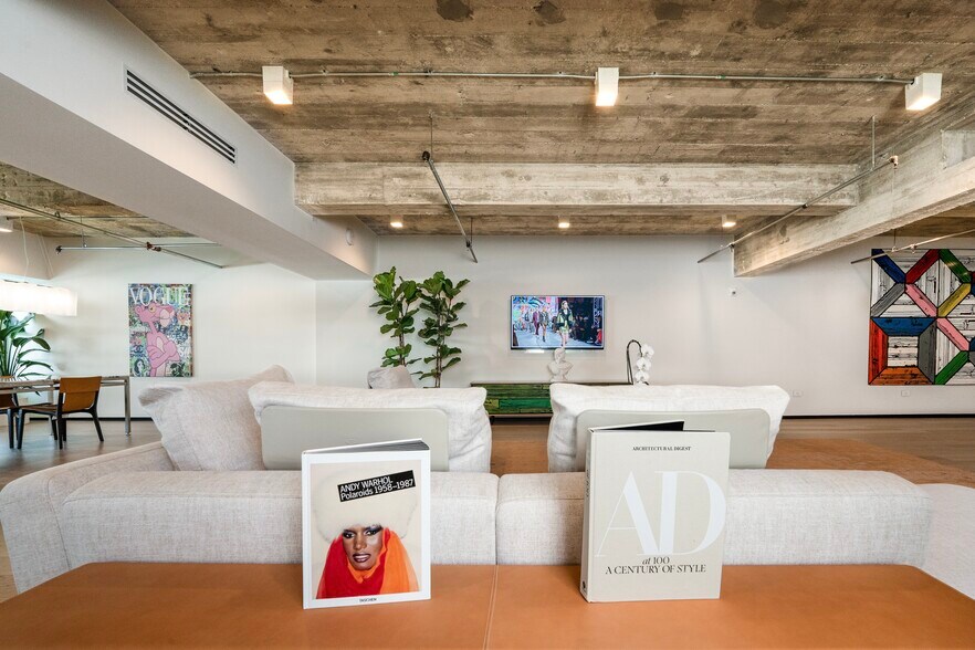 More Photos Of 605 lincoln Rd, Miami Beach Office Residential For Lease