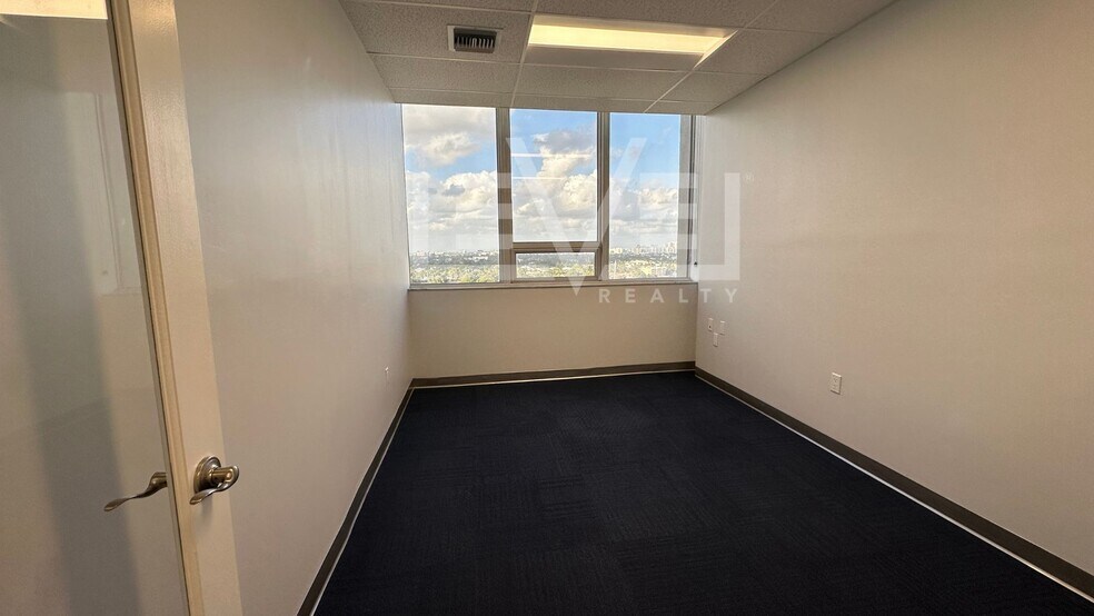 More Photos Of 2455 E Sunrise Blvd, Fort Lauderdale Loft Creative Space For Sale