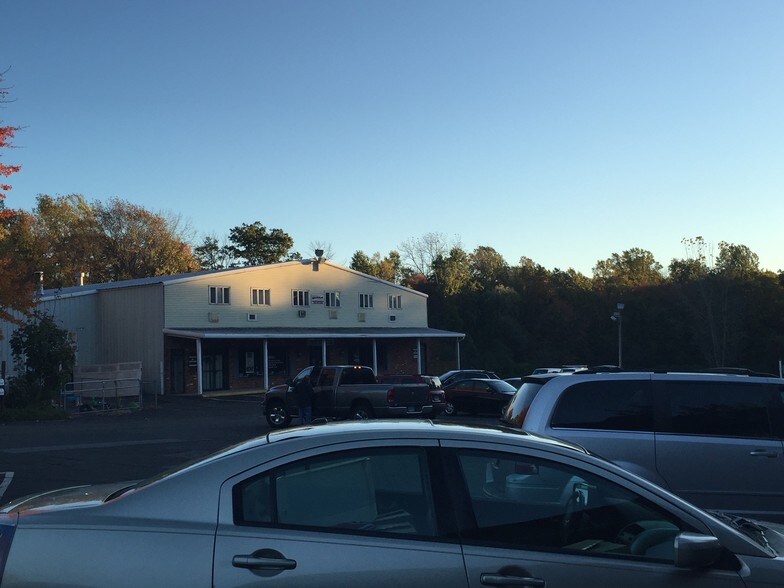 More Photos Of 105 Waterbury Rd, Prospect Storefront Retail Office For Lease