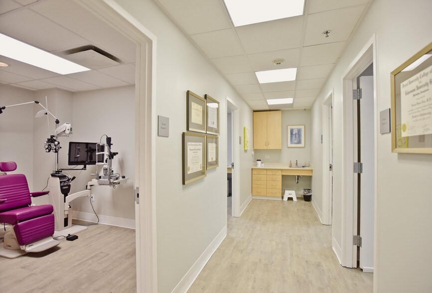 More Photos Of 1740 South St, Philadelphia Healthcare For Lease