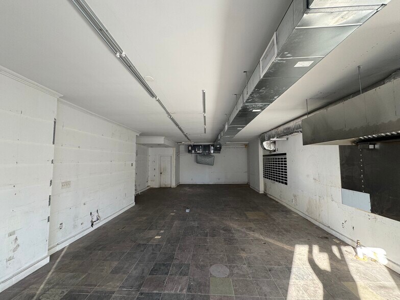 More Photos Of 462 3rd Ave, Brooklyn Storefront Retail Residential For Lease