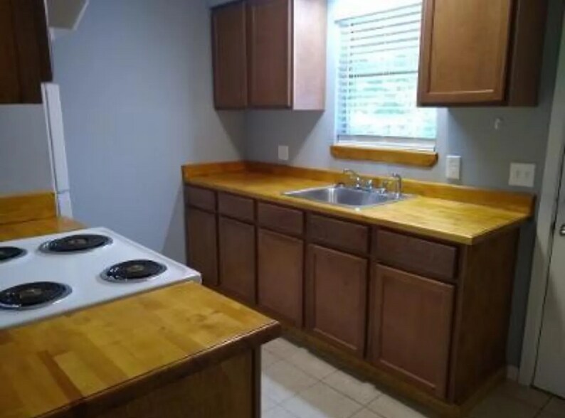 More Photos Of 1865 Florida Dr, Seabrook Multifamily For Sale