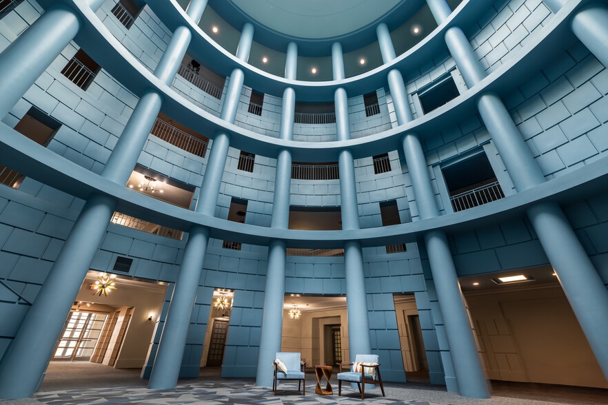 More Photos Of 10330 N Meridian St, Carmel Medical For Lease