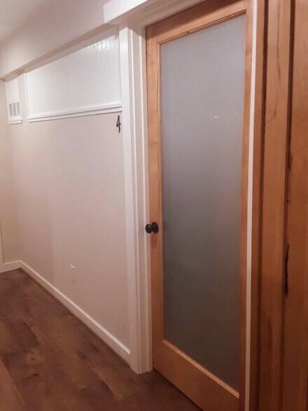 More Photos Of 444 S Beech Mountain Pky, Banner Elk Office For Sale