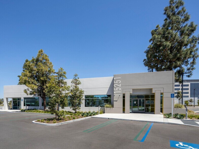 More Photos Of 15295 Alton Pky, Irvine Unknown For Lease