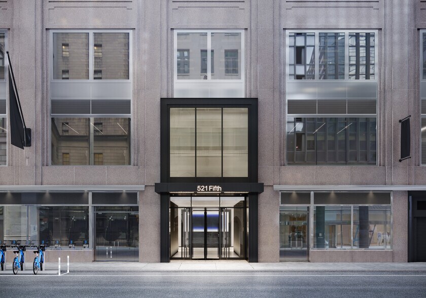 More Photos Of 521 Fifth Ave, New York Coworking Space