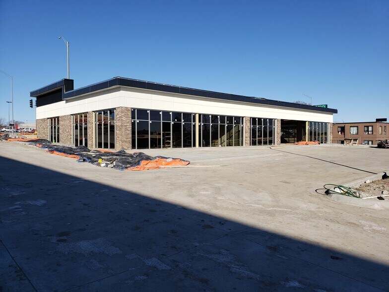 More Photos Of 308 N 48th St, Lincoln Storefront Retail Office For Lease