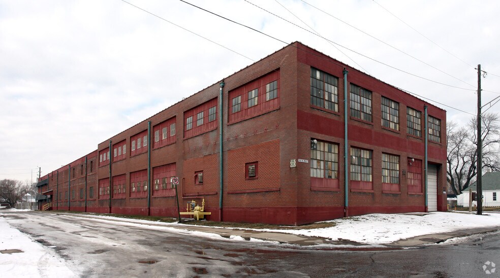 More Photos Of 202 Miley Ave, Indianapolis Manufacturing For Sale