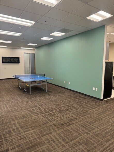More Photos Of 6140 Hellyer Ave, San Jose Office Residential For Lease