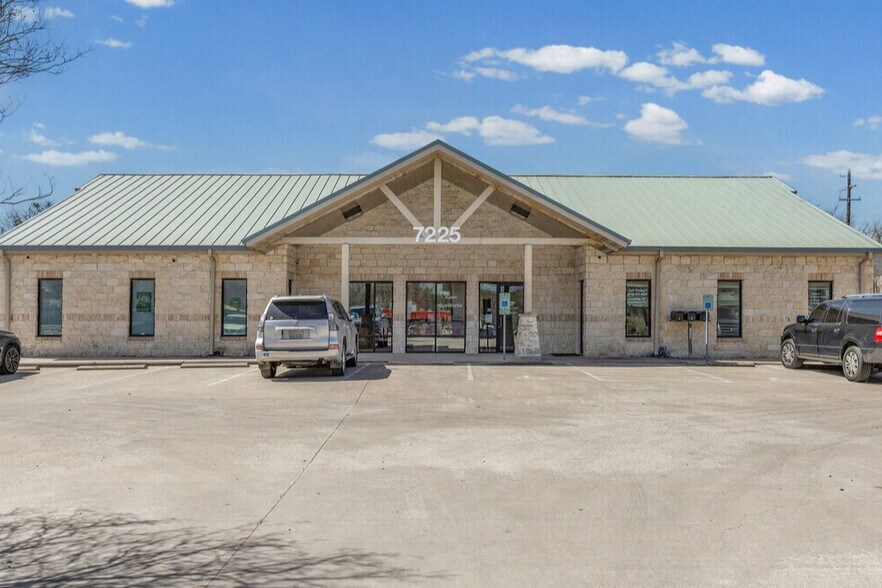 Primary Photo Of 7225 W Highway 71, Austin Medical For Lease