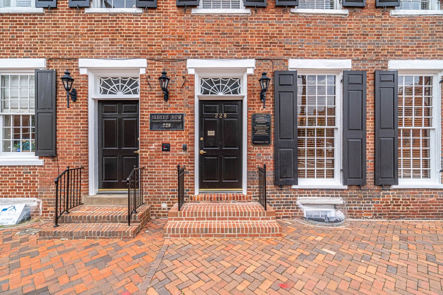 More Photos Of 228 S Washington St, Alexandria Loft Creative Space For Sale