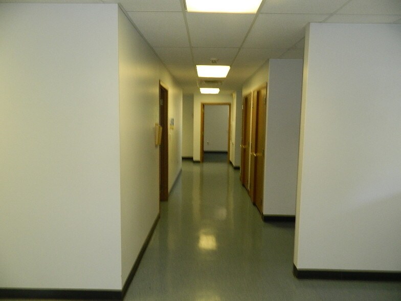 More Photos Of 941 Menoher Blvd, Johnstown Office For Sale