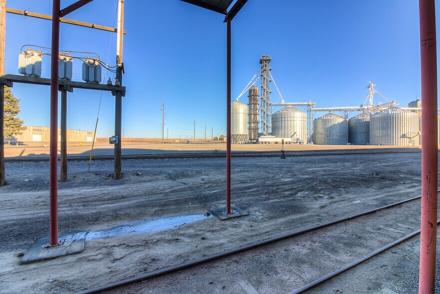 More Photos Of 1535-1541 W Lee Rd, Othello Warehouse For Sale