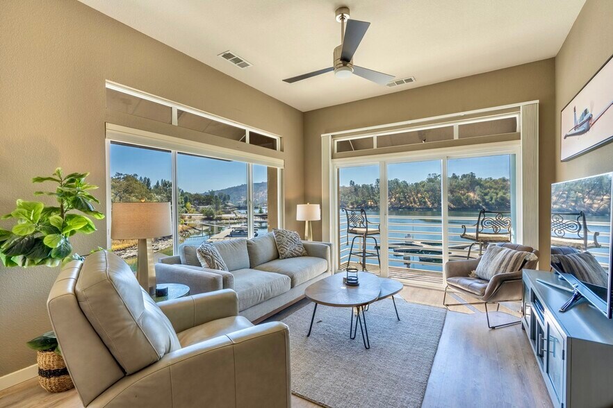 More Photos Of 6603 Lake Tulloch Pl, Copperopolis Restaurant For Sale