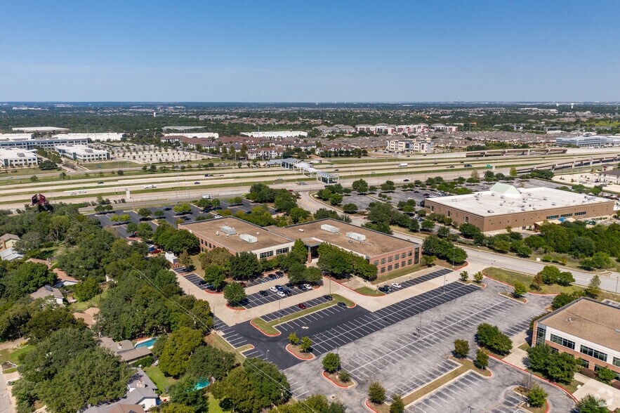 More Photos Of 9601 Amberglen Blvd, Austin Office For Lease