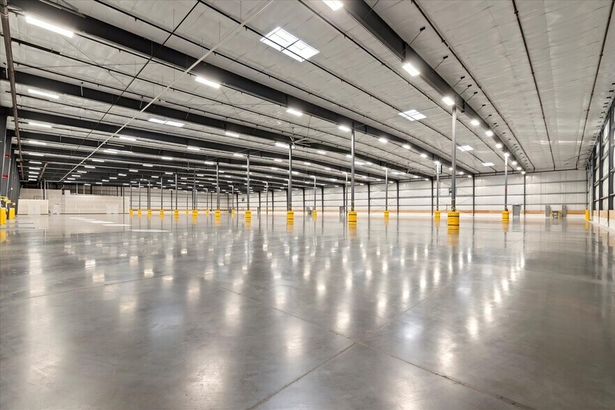 More Photos Of 3515 E Linden St, Caldwell Manufacturing For Lease