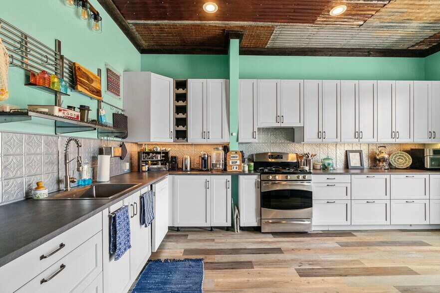 More Photos Of 7394 Creek Rd, Dripping Springs Trailer Camper Park For Sale