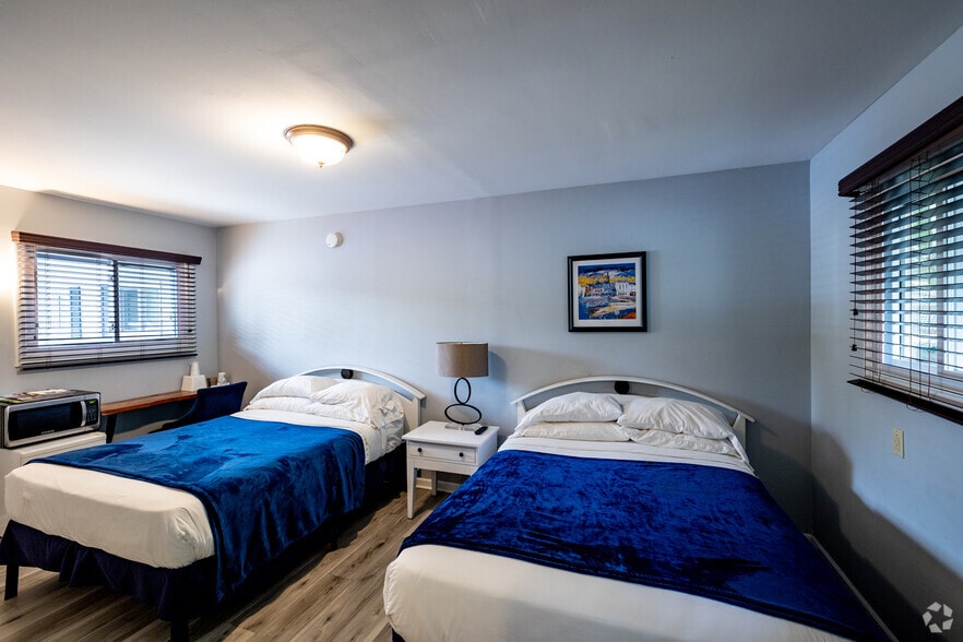 More Photos Of 1399 Main Road, Riverhead Hotel For Sale