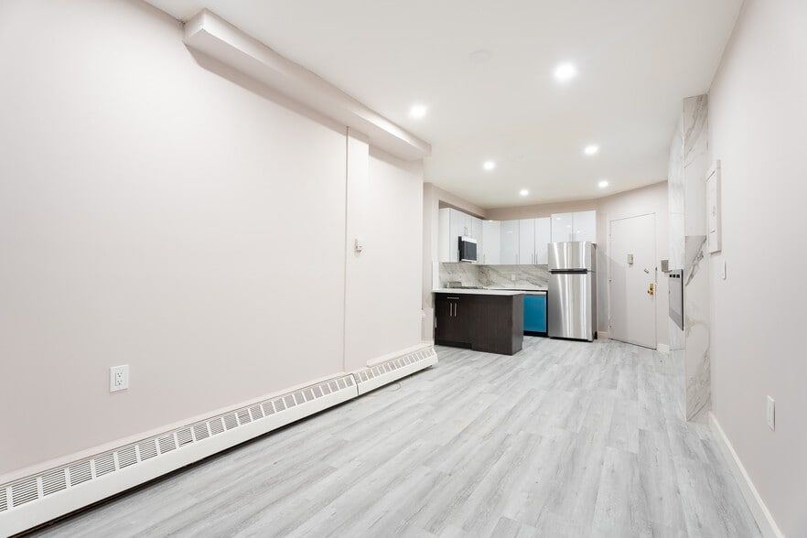 More Photos Of 950-952 Bergen St, Brooklyn Apartments For Sale