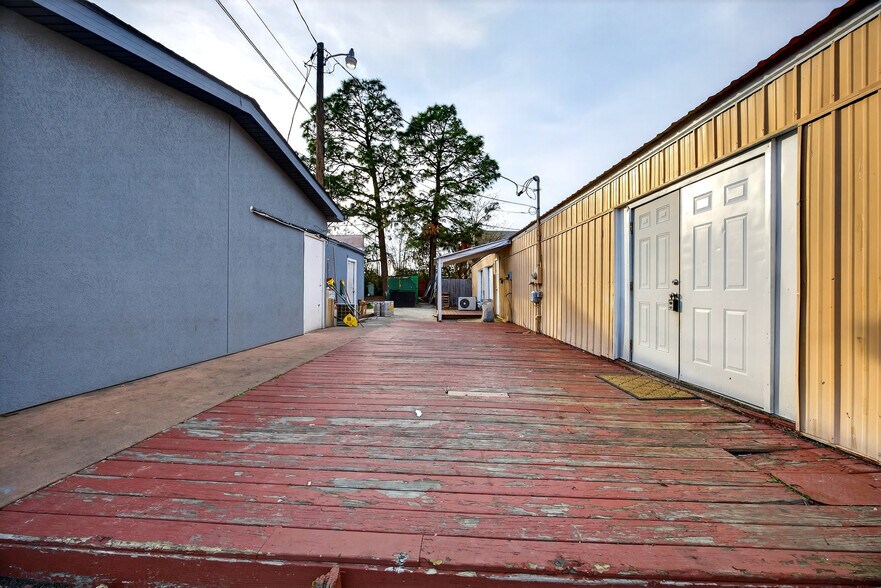 More Photos Of 4350 Augusta Rd, Lexington Restaurant For Sale