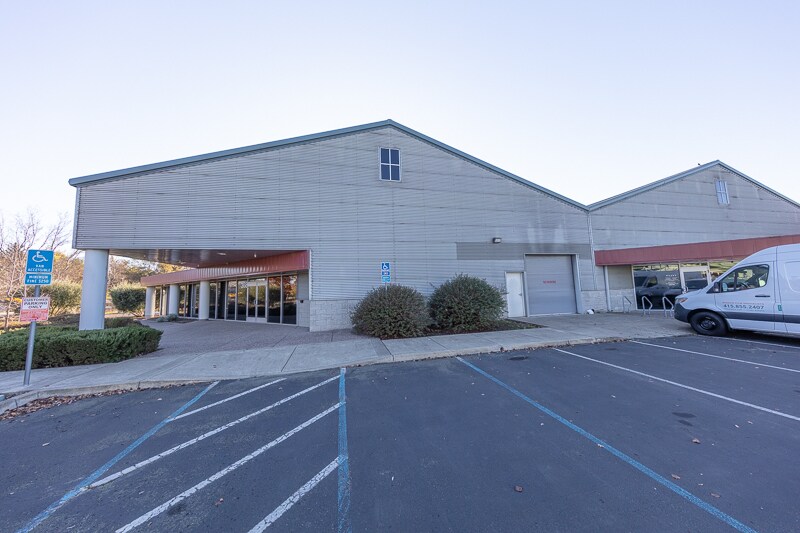 More Photos Of 368 Blodgett St, Cotati Warehouse For Lease