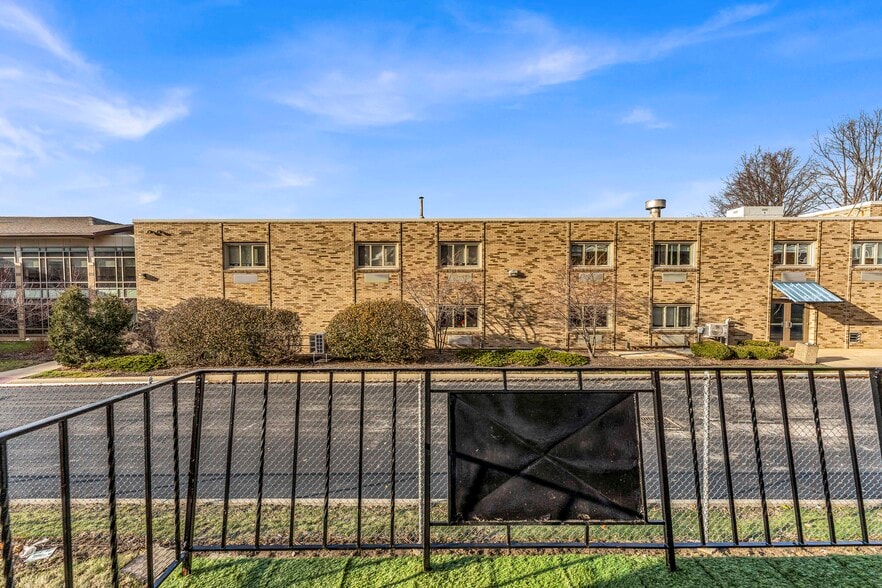 More Photos Of 18809 Bella Dr, Cleveland Apartments For Sale