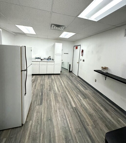 More Photos Of 2526 Monroeville Blvd, Monroeville Medical For Lease