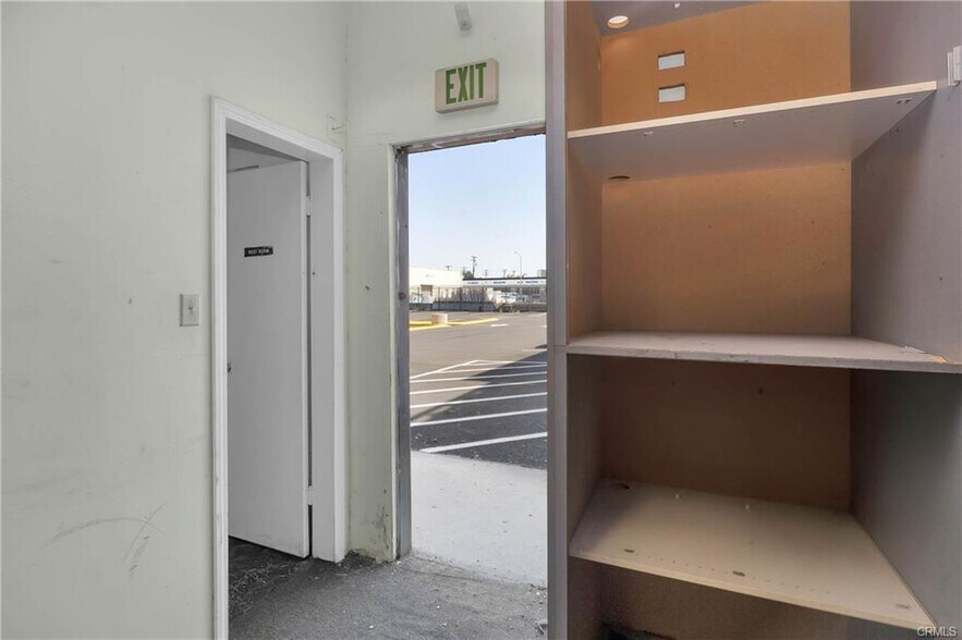 More Photos Of 17428 Bellflower Blvd, Bellflower Storefront For Lease