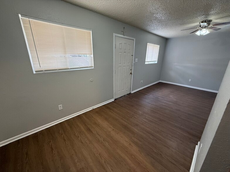 More Photos Of 401 Pinchback Rd, Beaumont Apartments For Sale