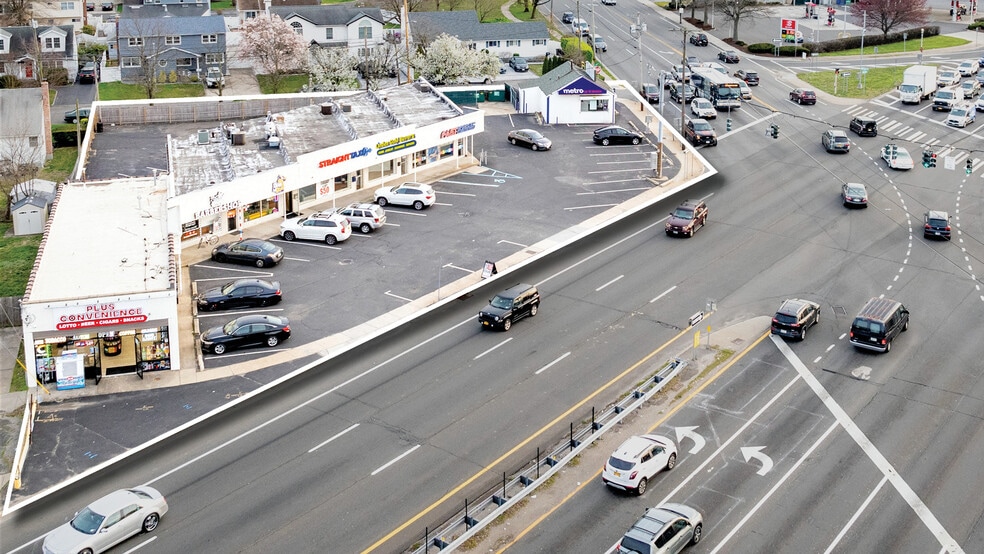 More Photos Of 180-196 W Sunrise Hwy, Lindenhurst Storefront For Sale