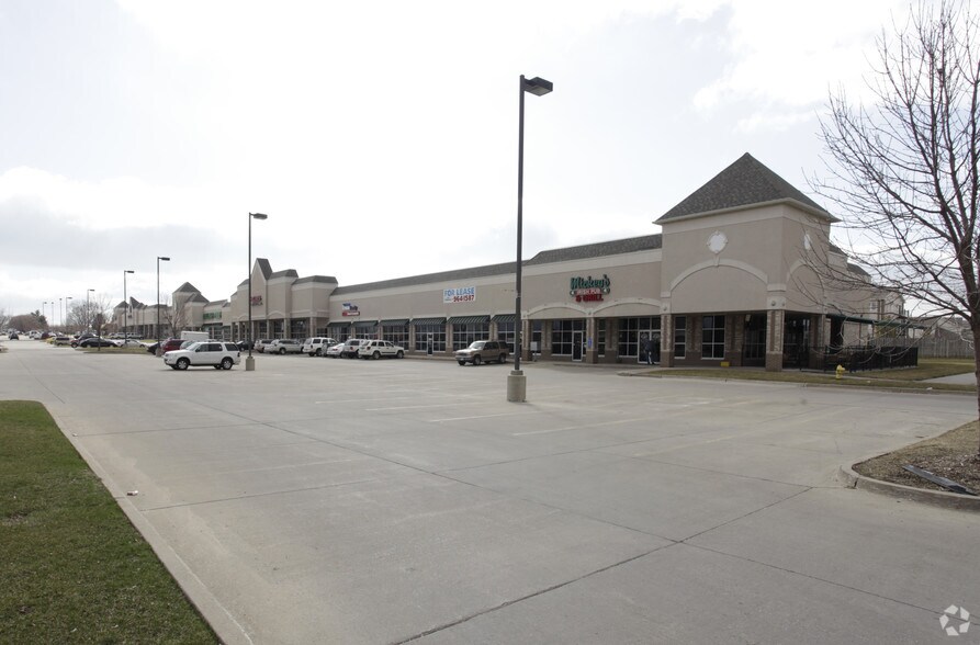 More Photos Of 50-190 SE Laurel St, Waukee General Retail For Lease