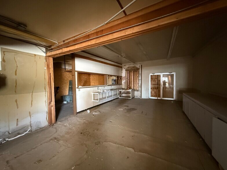 More Photos Of , Battle Mountain General Retail For Sale